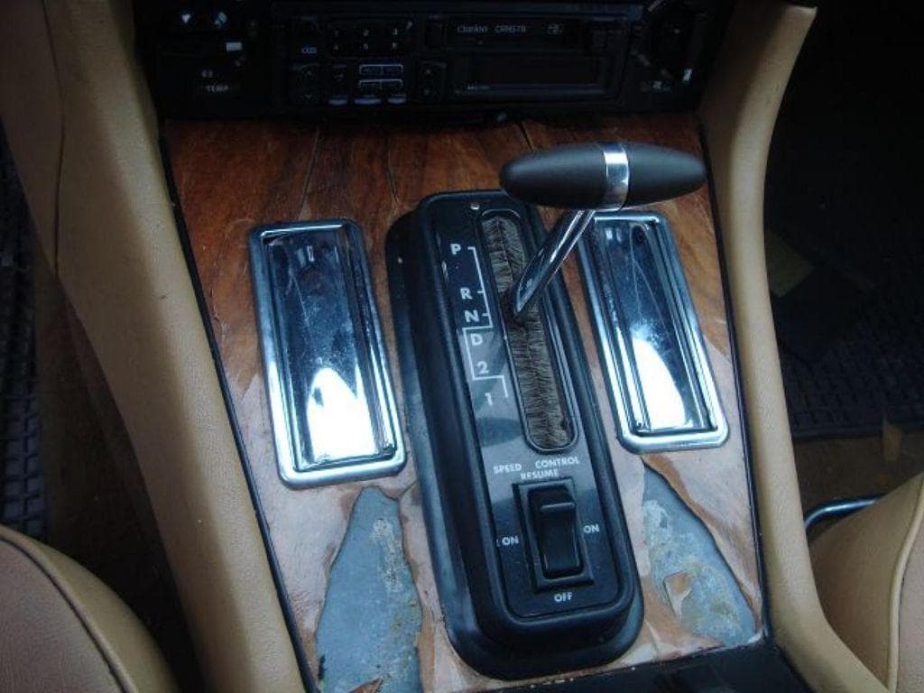 Jaguar XJ - 9