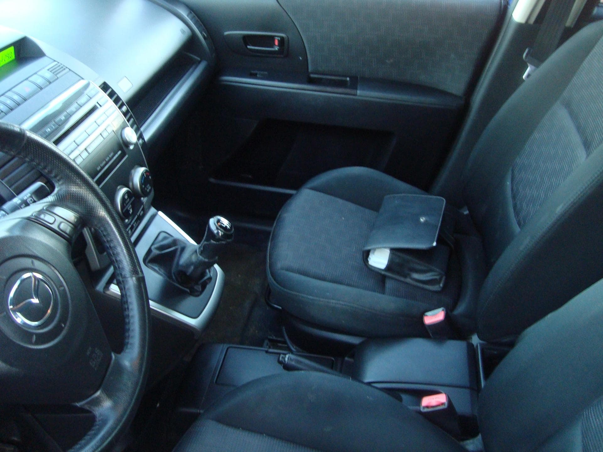 Mazda 5 - 10