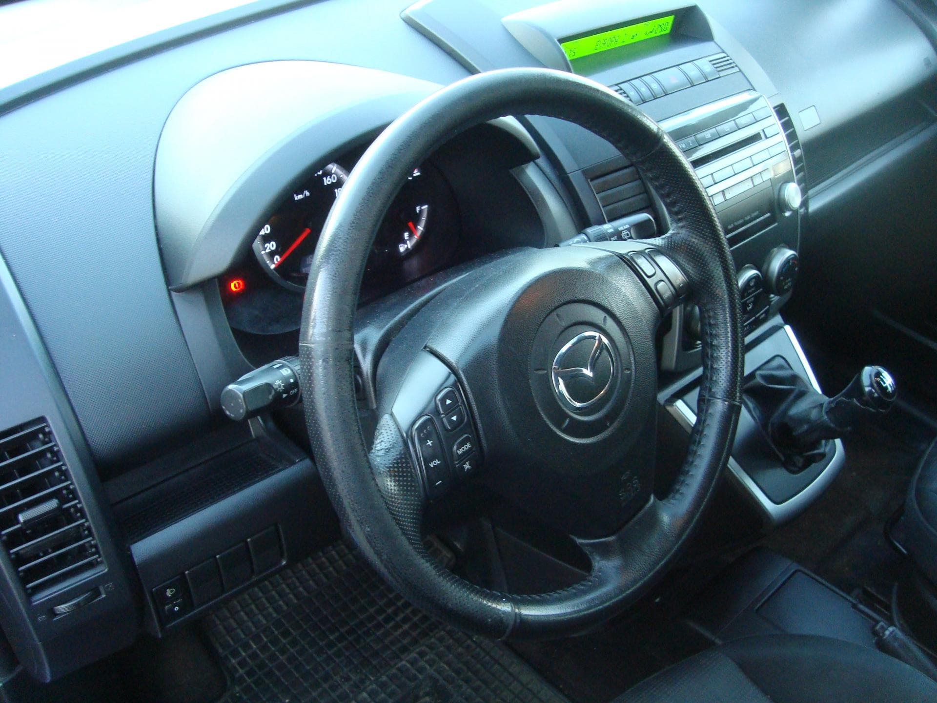 Mazda 5 - 11