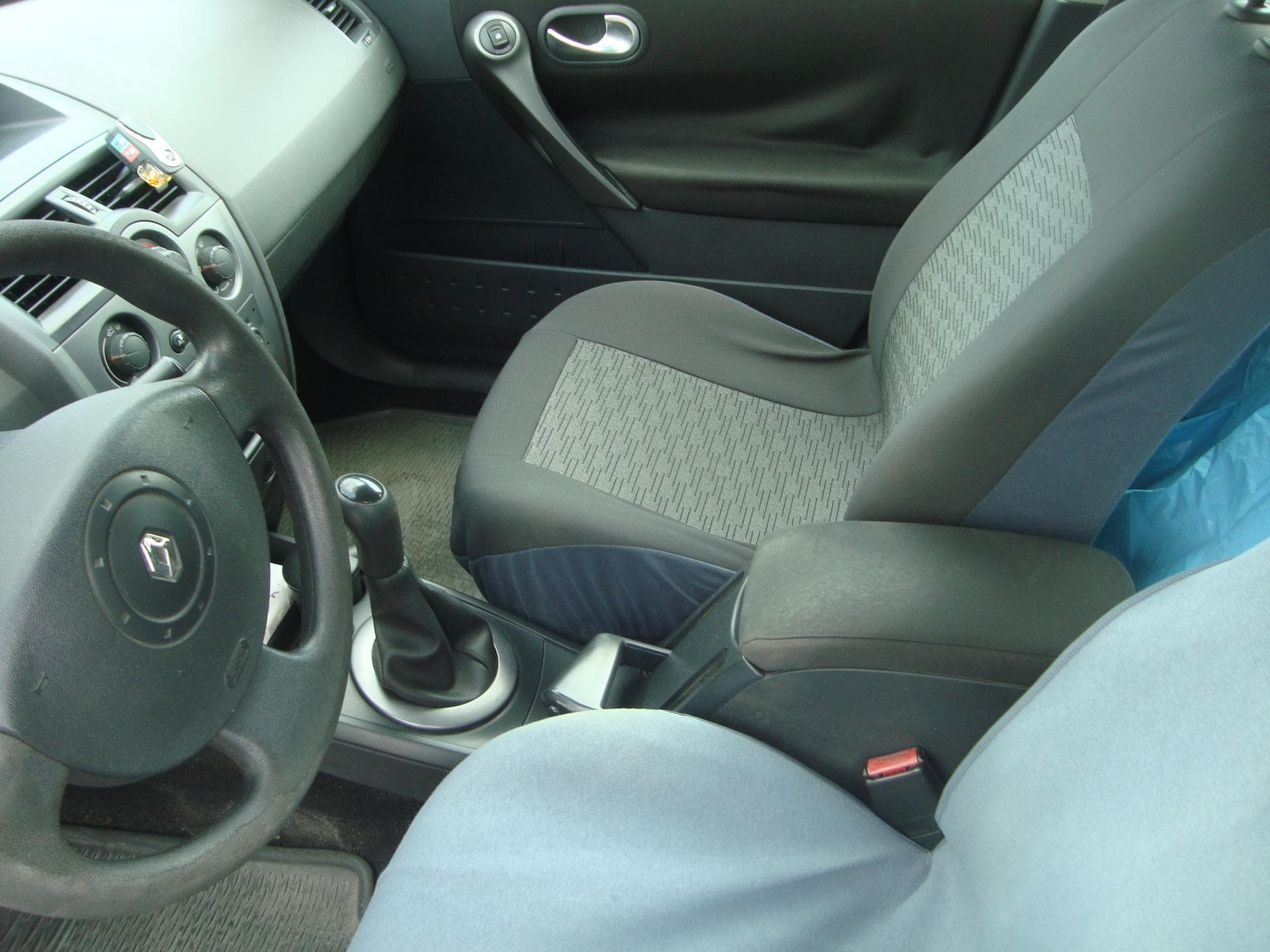 Renault MEGANE - 11
