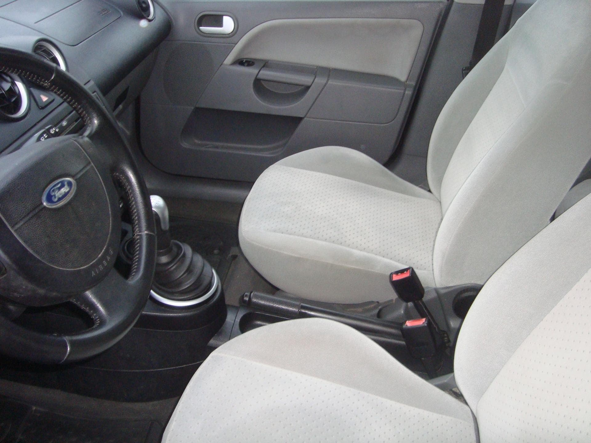 Ford FIESTA - 11