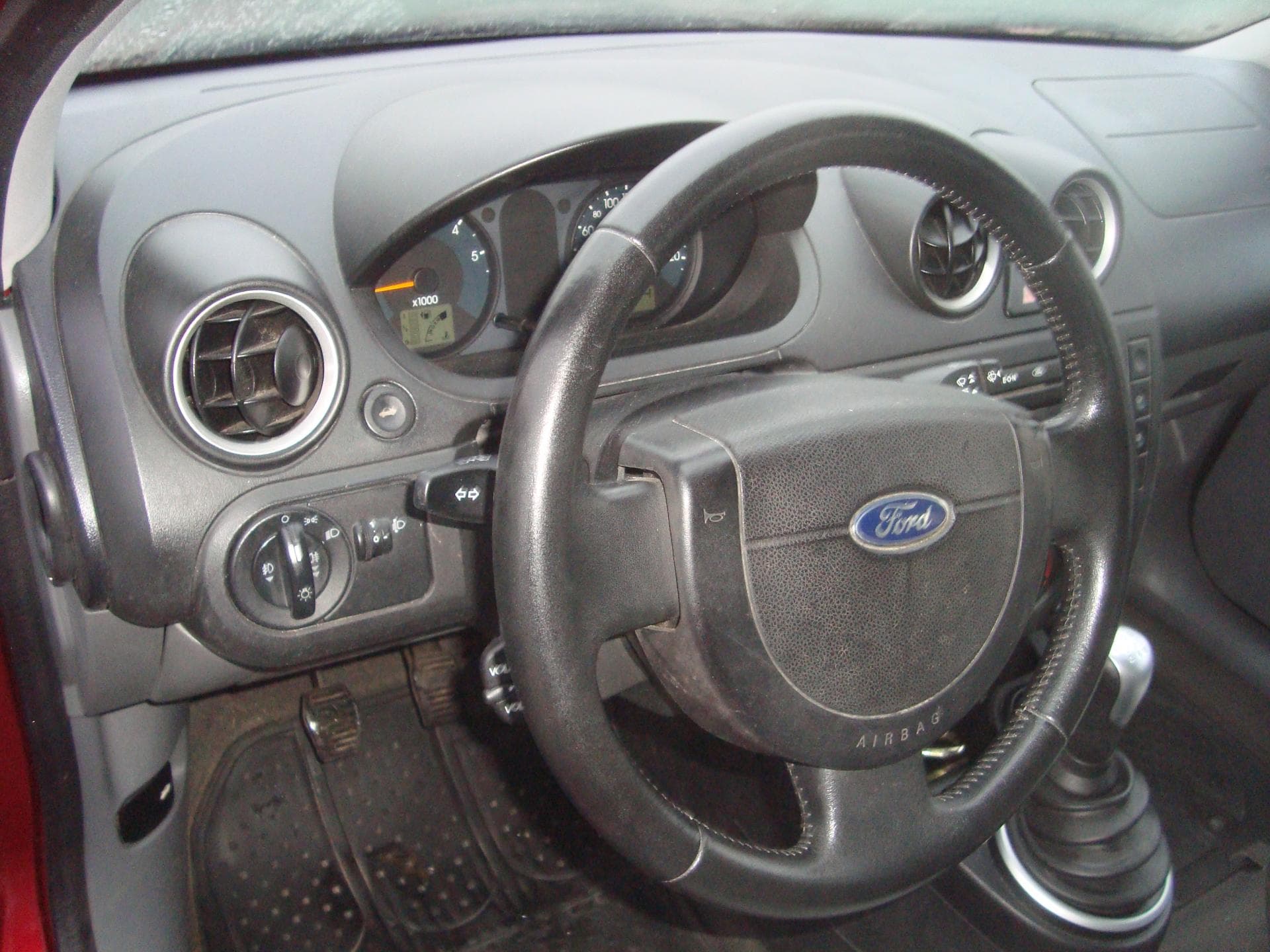 Ford FIESTA - 12