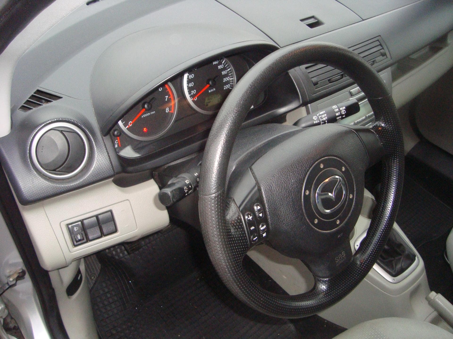 Mazda 2 - 12