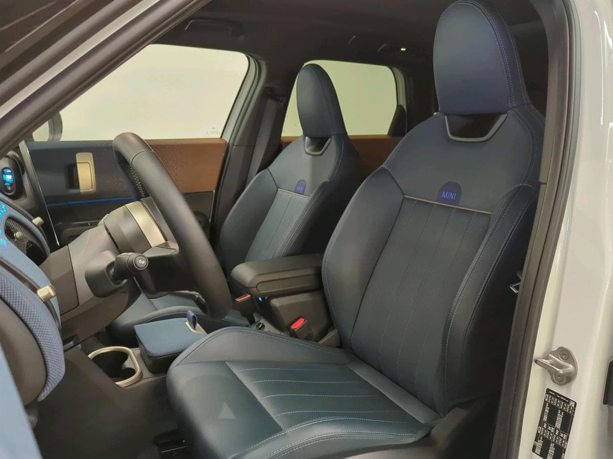 2024 Mini COUNTRYMAN - 11