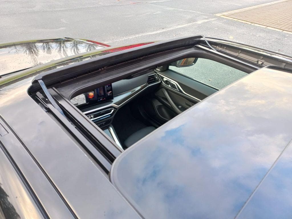 BMW i4 - 4
