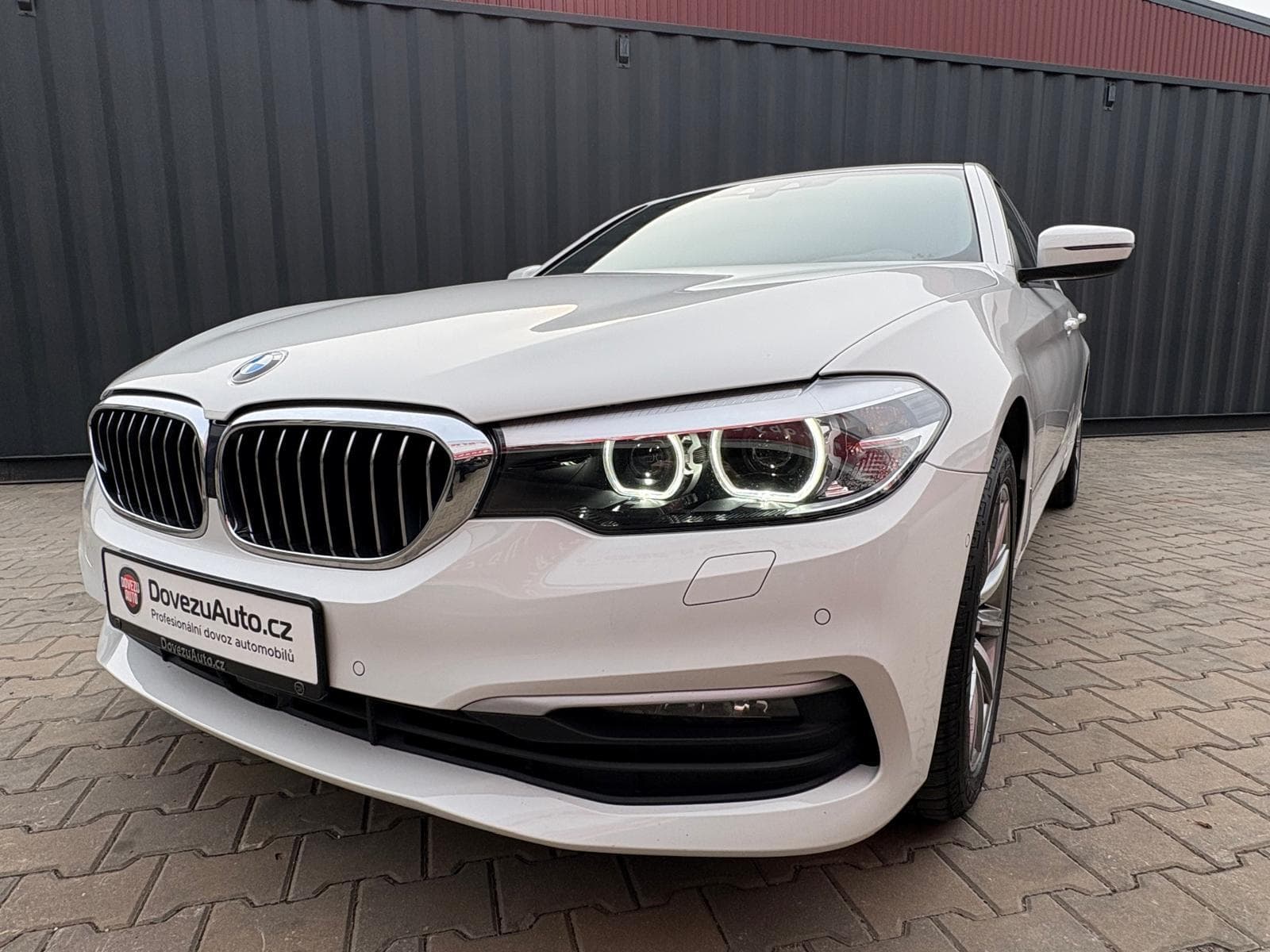 BMW Řada 5 520d xDrive, Head up, DPH