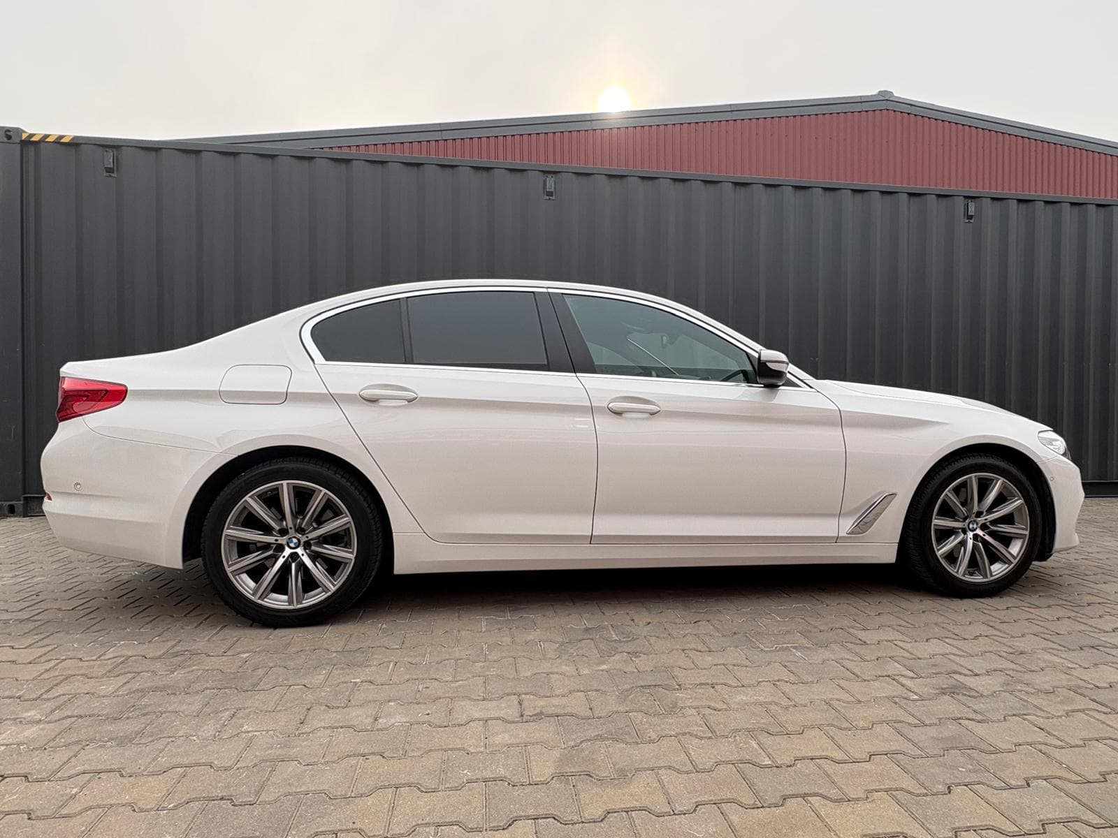 2018 BMW 5-Series - 8
