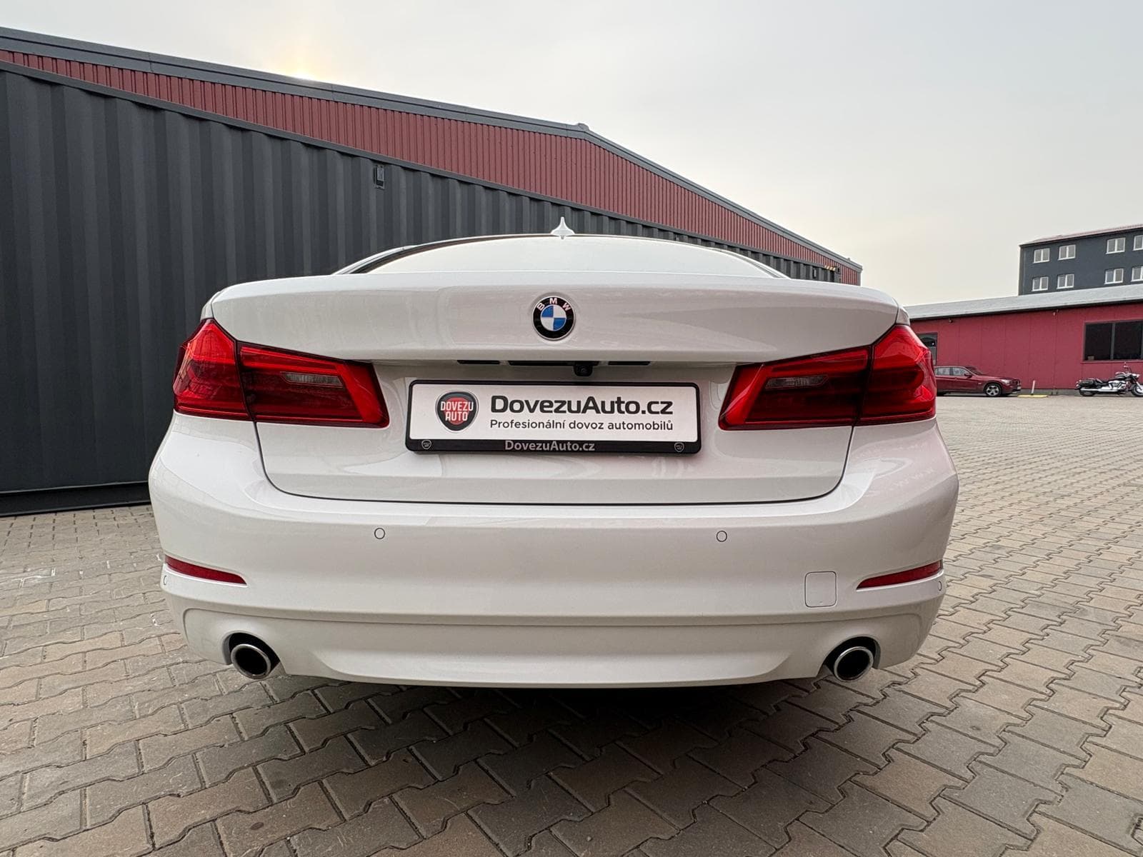 2018 BMW 5-Series - 11