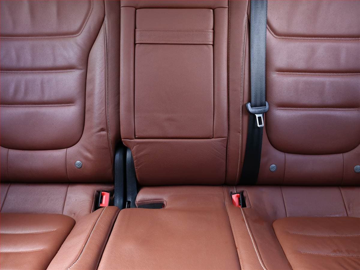 Volkswagen Touareg - 15