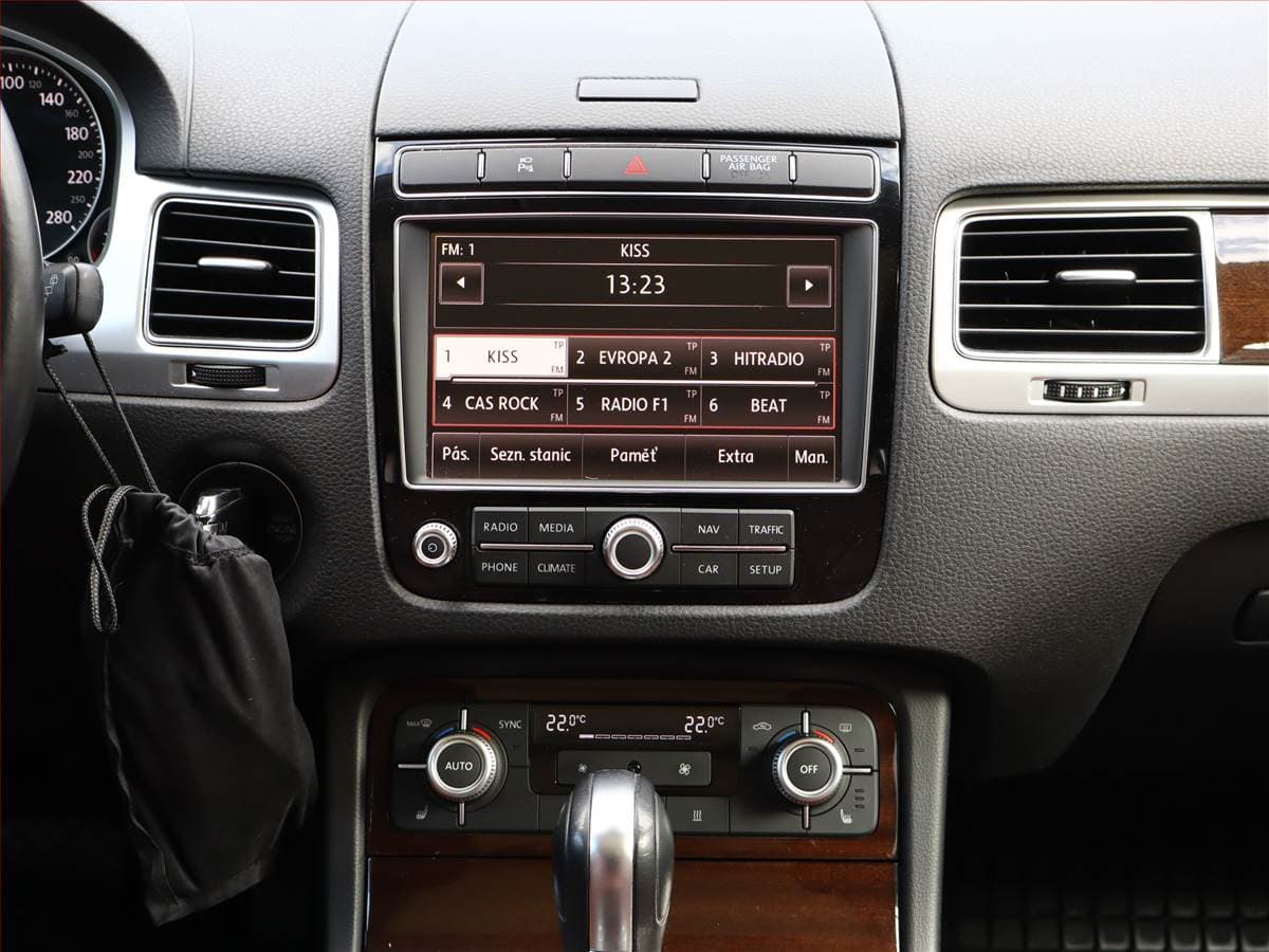 Volkswagen Touareg - 19