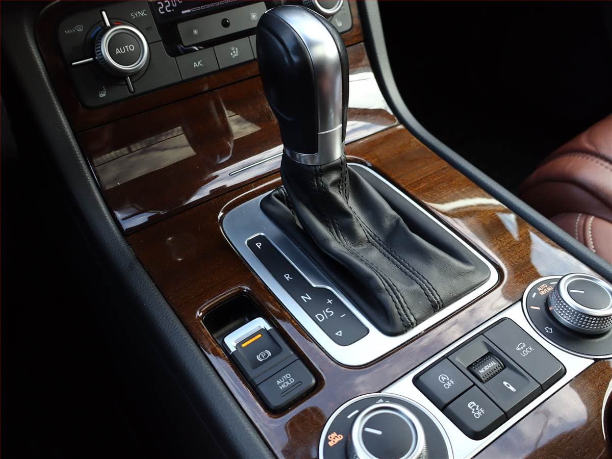 Volkswagen Touareg - 21