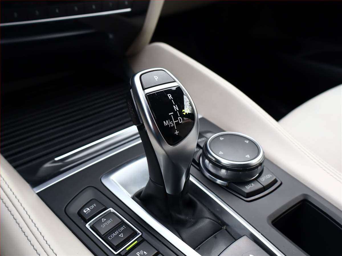 BMW X6 - 11