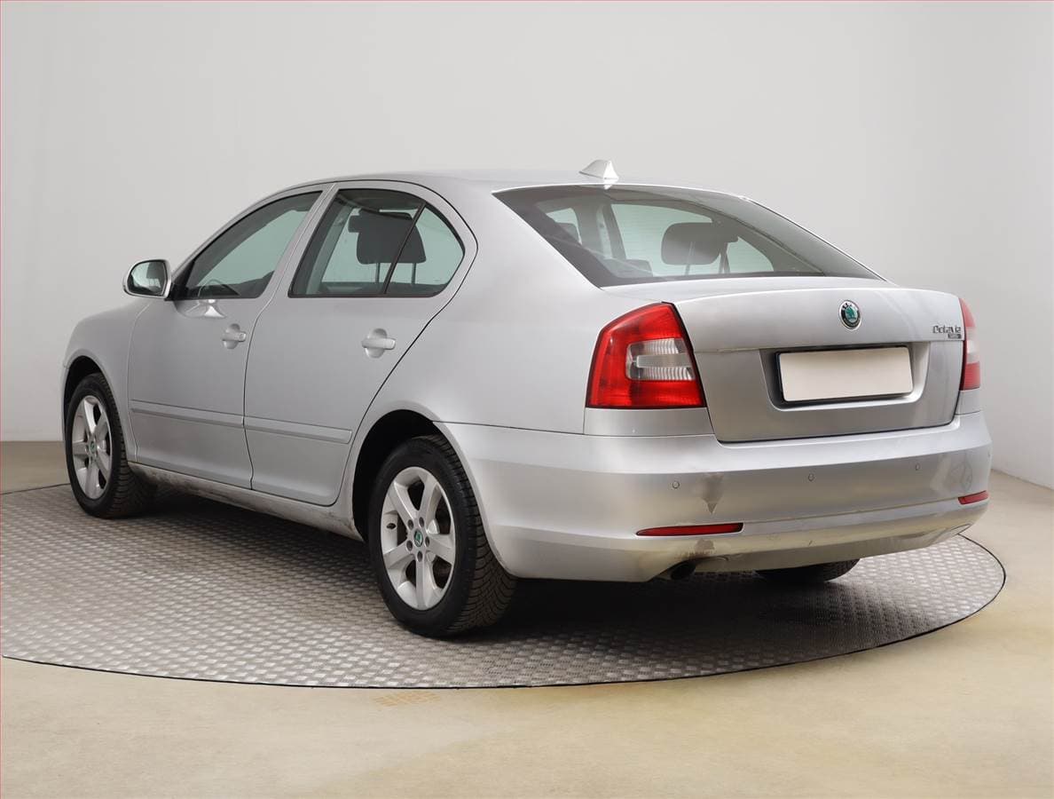 Škoda OCTAVIA - 4