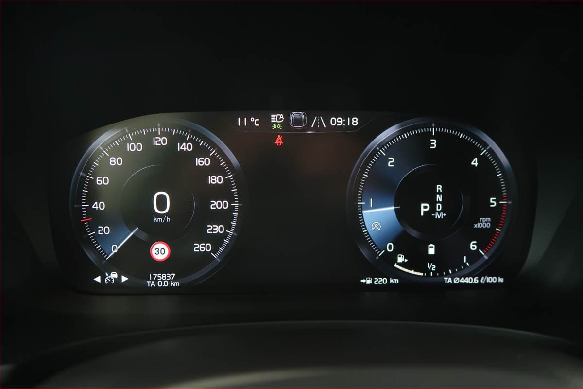 Volvo S90 - 11