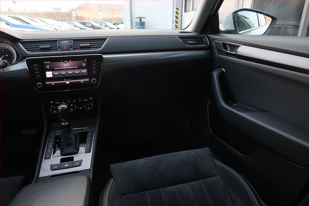 Škoda SUPERB - 8