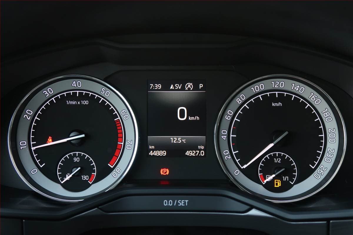 Škoda SUPERB - 11