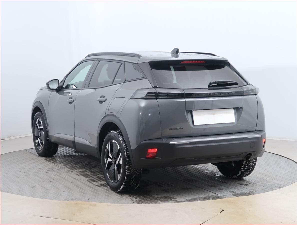 Peugeot 2008 - 4