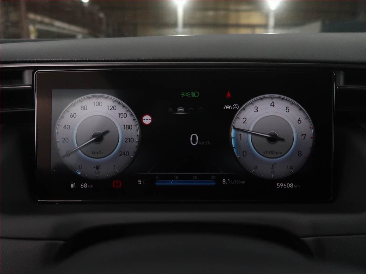 Hyundai TUCSON - 11