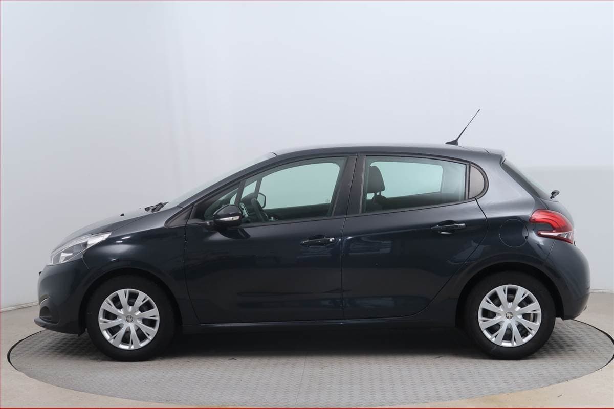 Peugeot 208 - 3