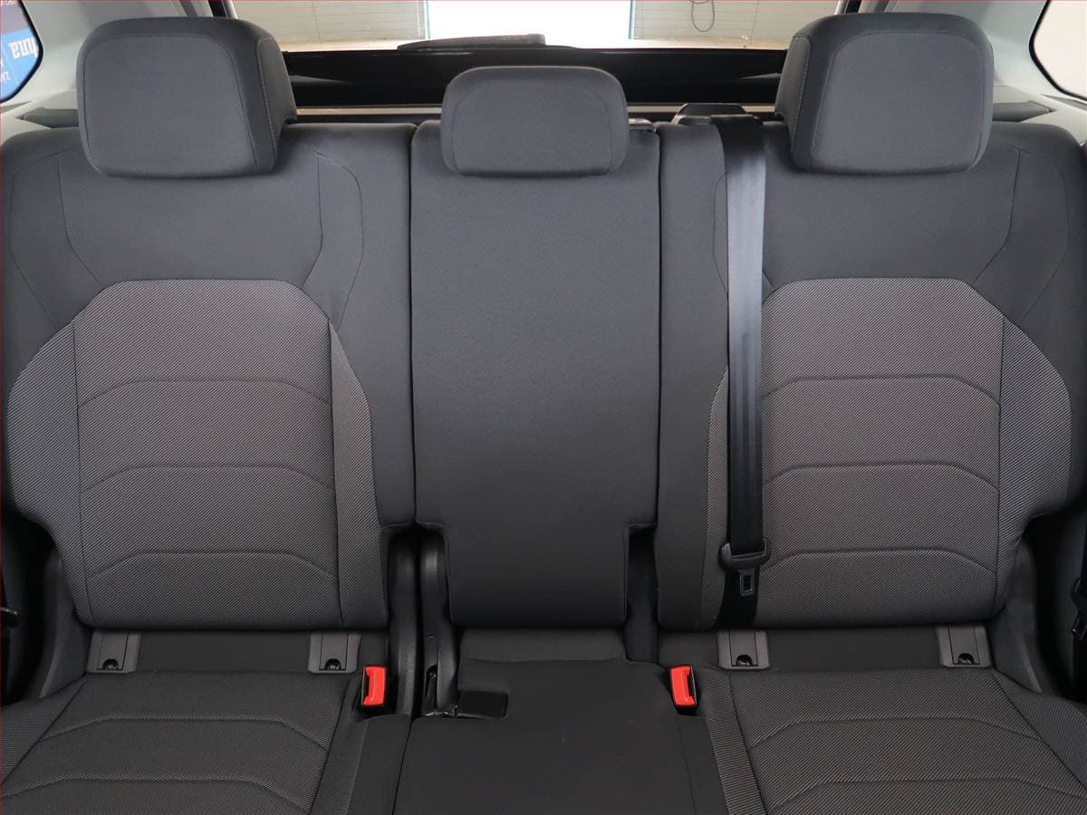 Volkswagen Touareg - 181