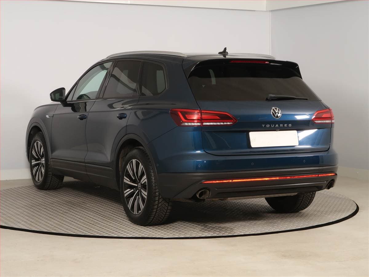 Volkswagen Touareg - 61