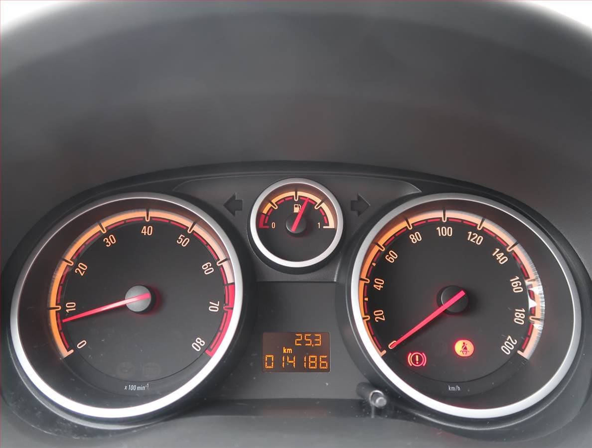 Opel CORSA - 11