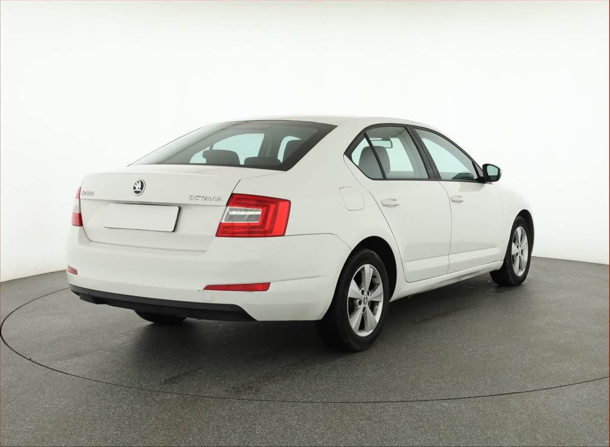 Škoda OCTAVIA - 5