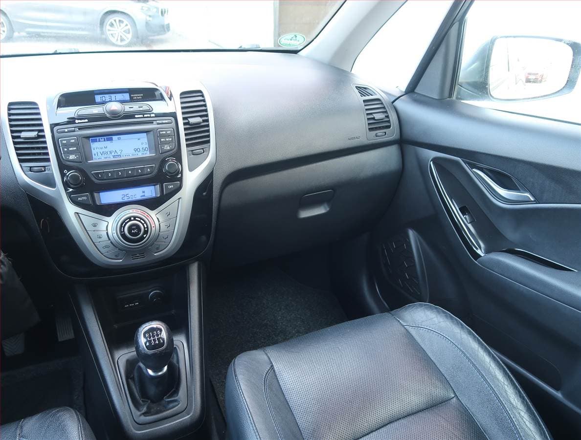 Hyundai ix20 - 8