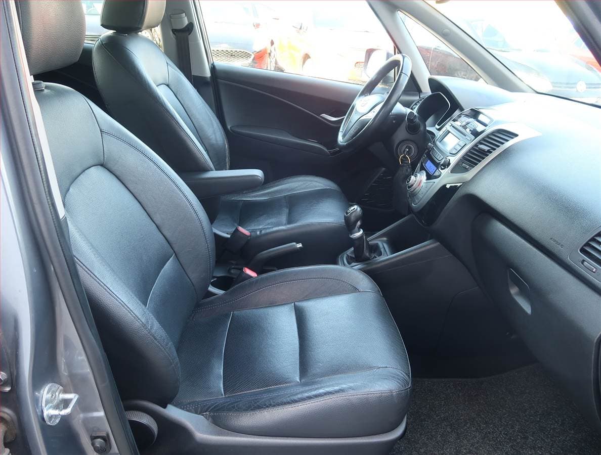 Hyundai ix20 - 9