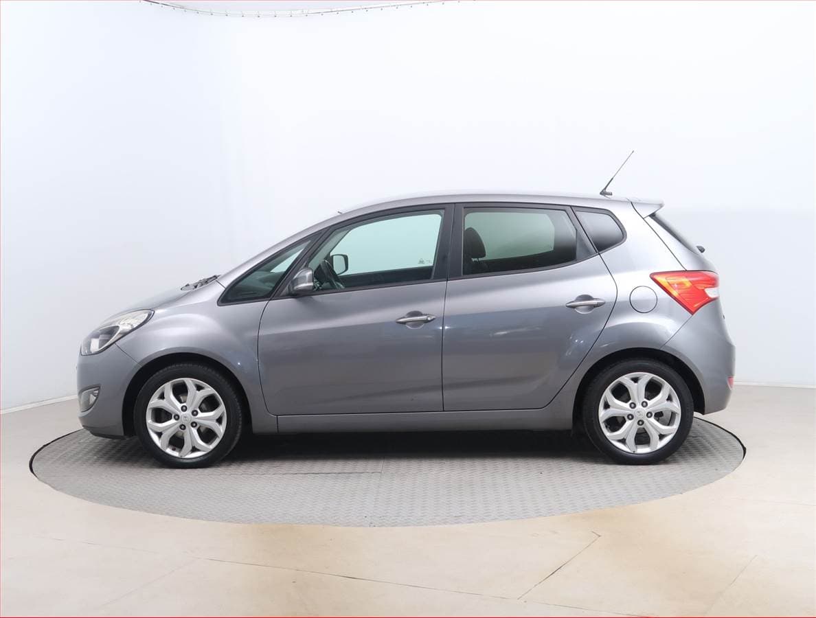 Hyundai ix20 - 3