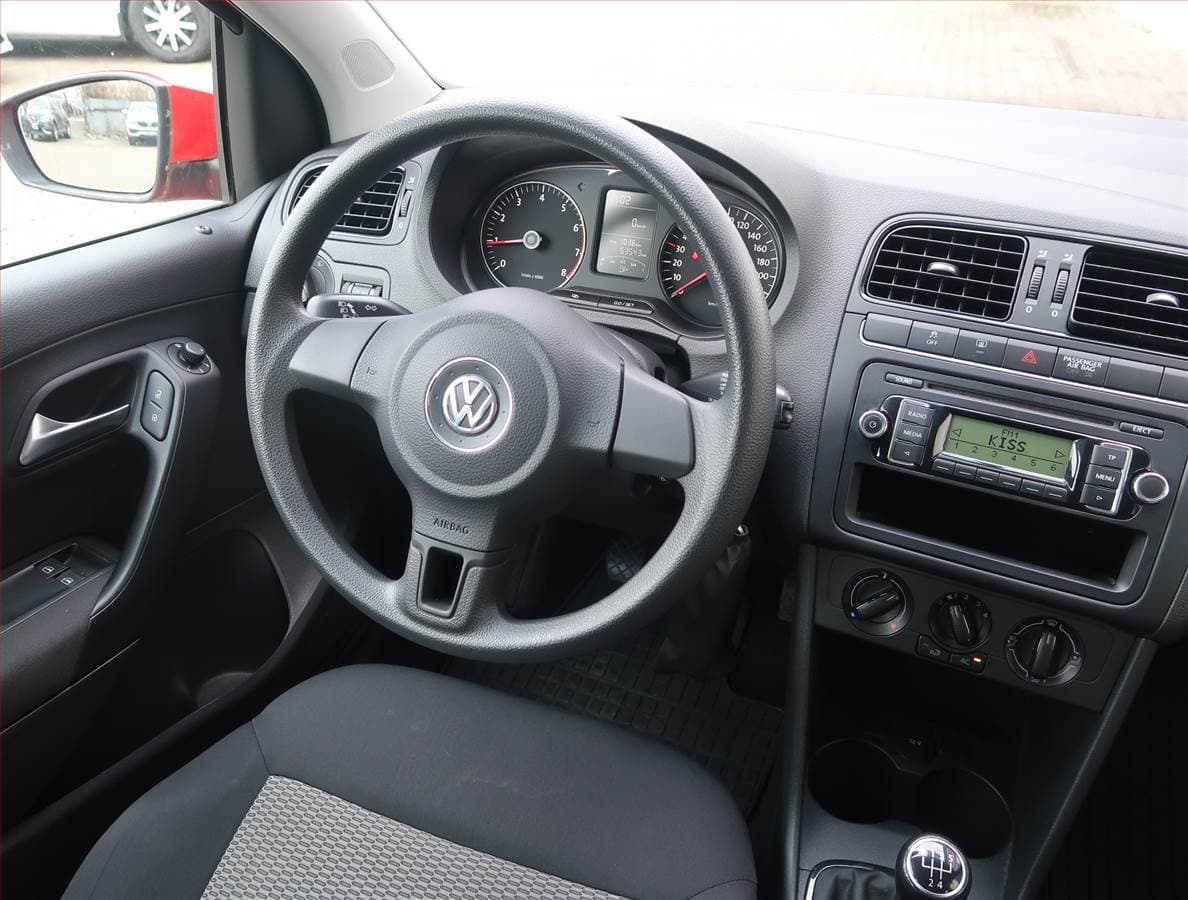 Volkswagen Polo - 7