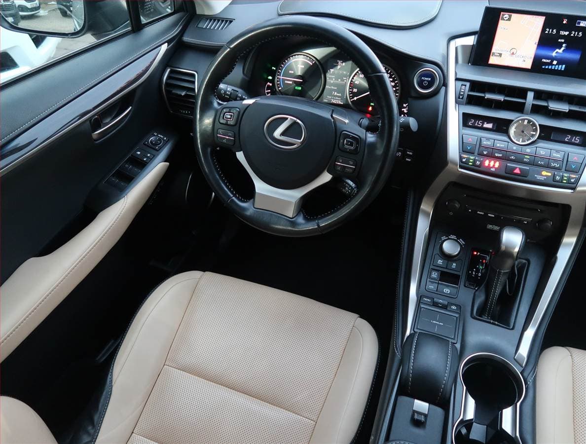 Lexus NX - 7