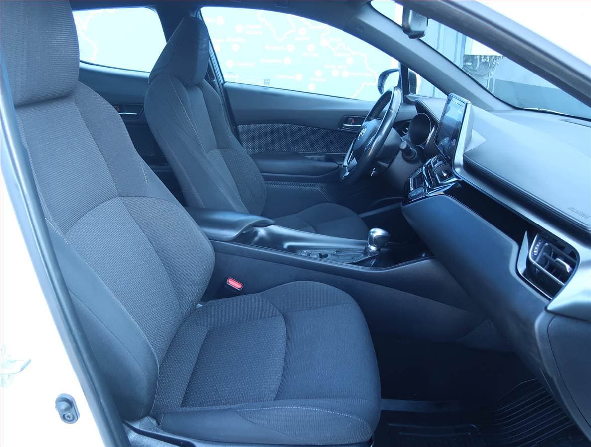 Toyota C-HR - 9