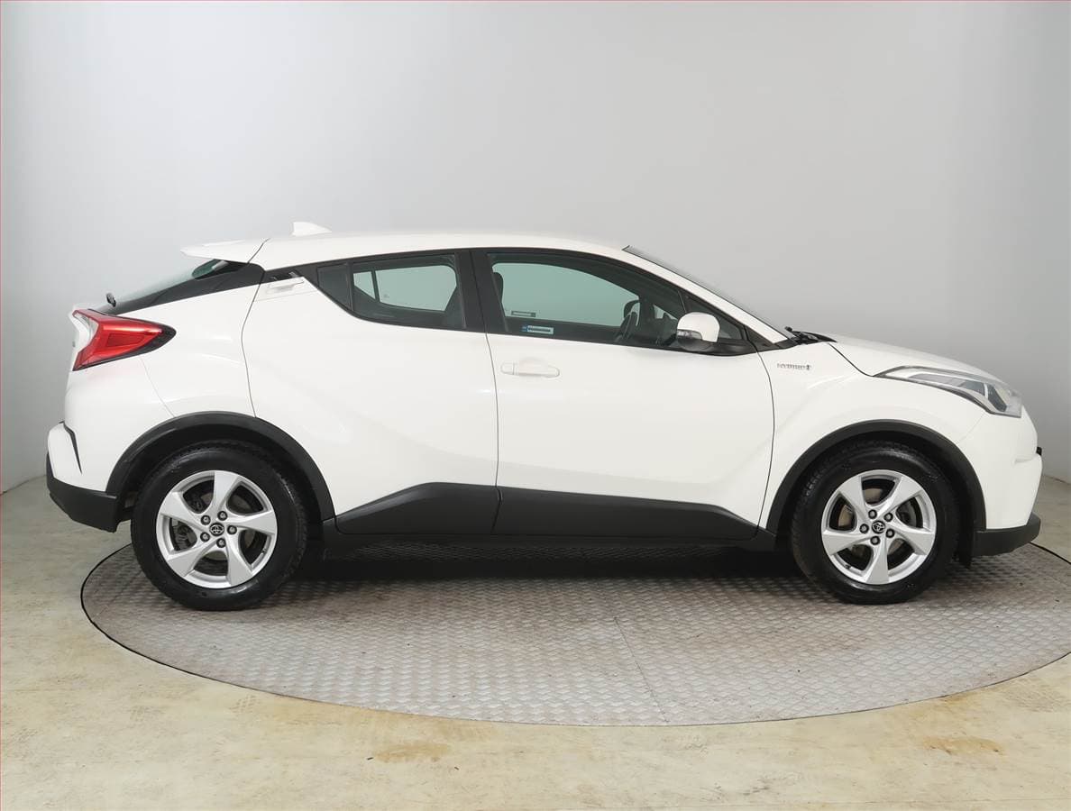 Toyota C-HR - 6