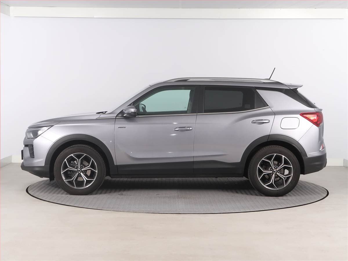 SsangYong KORANDO - 3