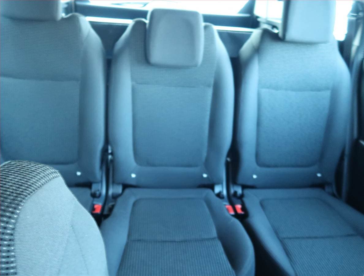 Peugeot 5008 - 10