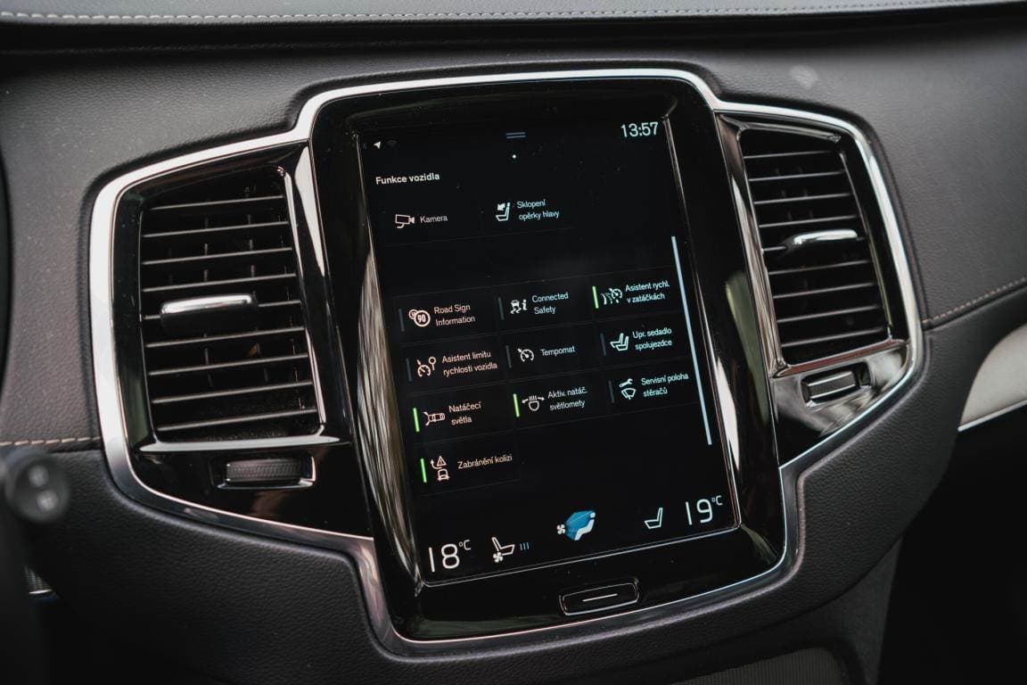 Volvo XC90 - 11