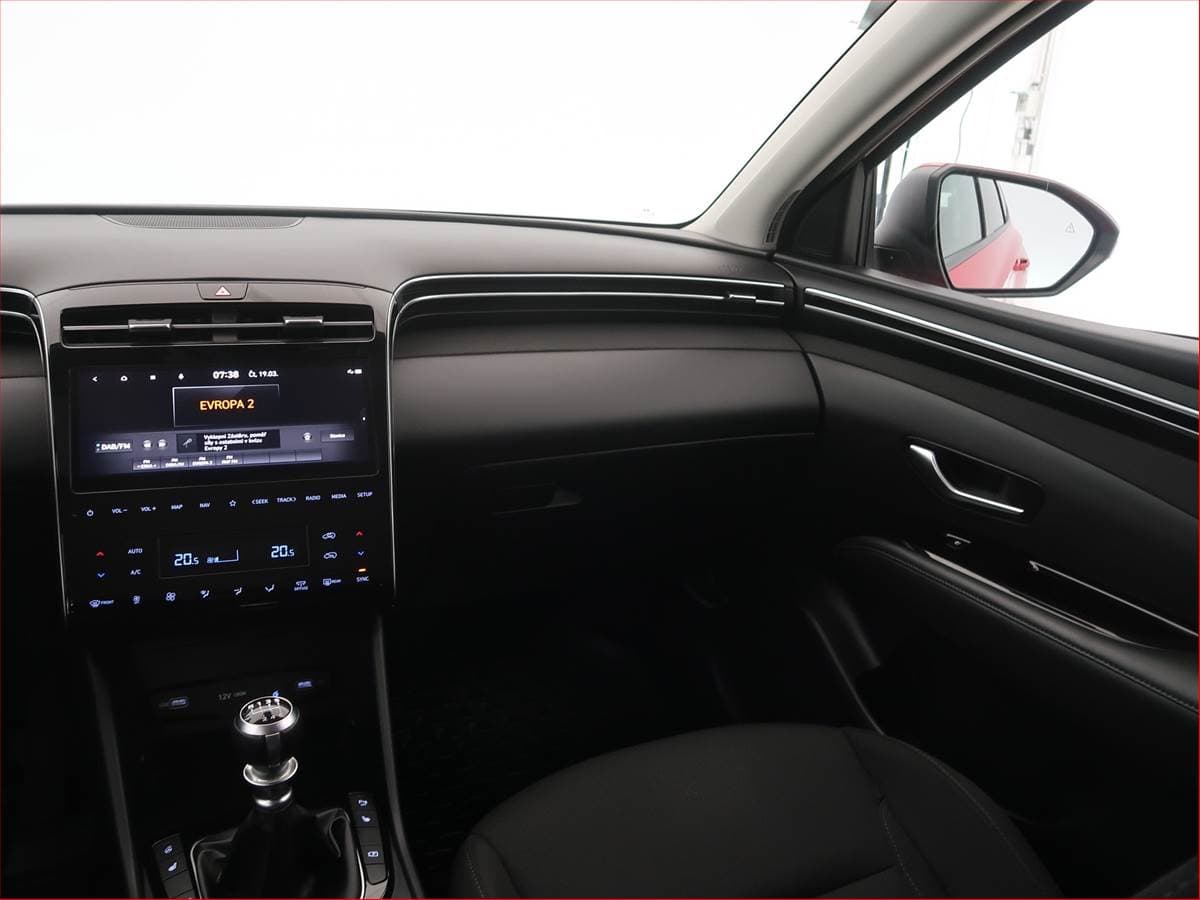 Hyundai TUCSON - 8