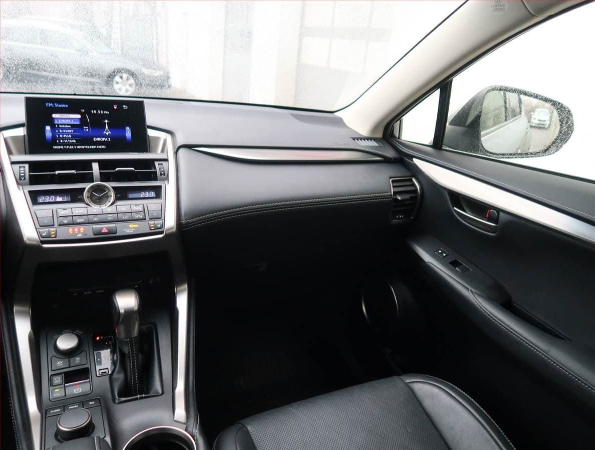 Lexus NX - 8