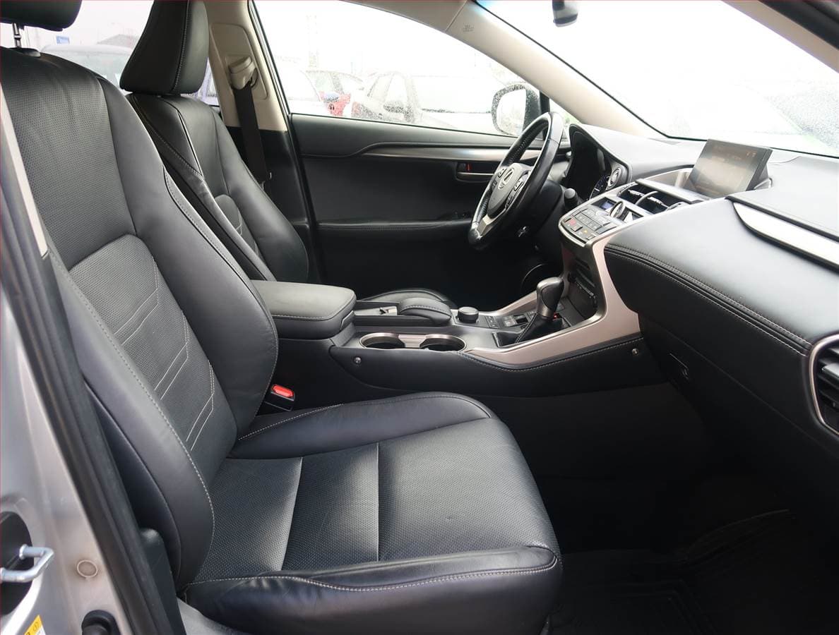 Lexus NX - 9
