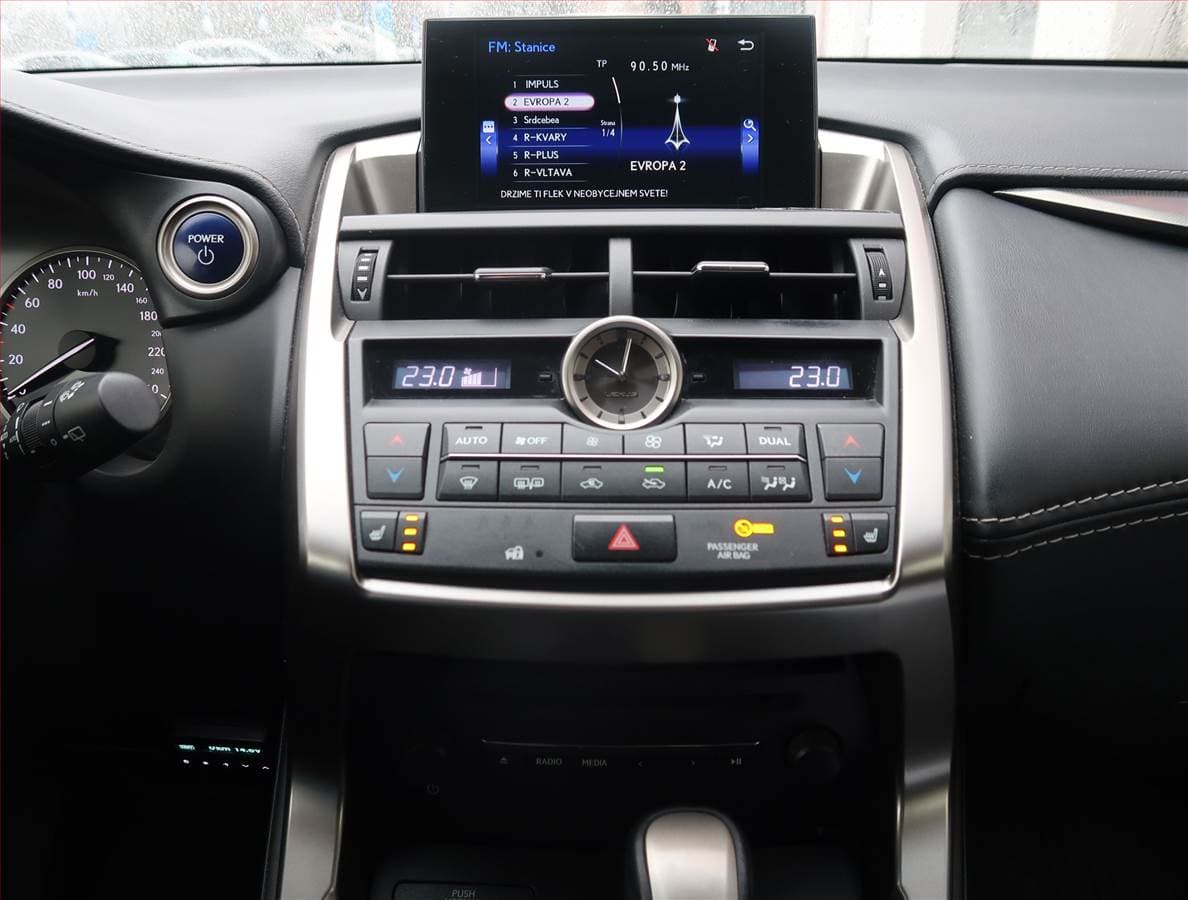 Lexus NX - 12