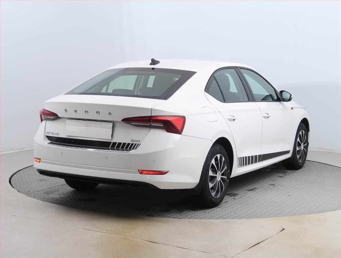 Škoda OCTAVIA - 5
