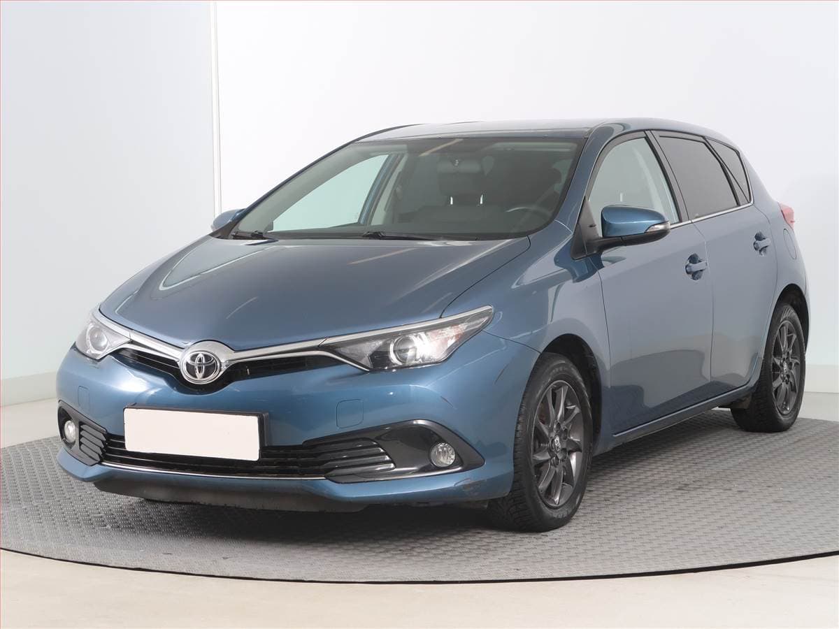 Toyota AURIS - 2