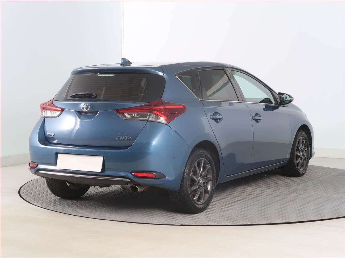 Toyota AURIS - 5