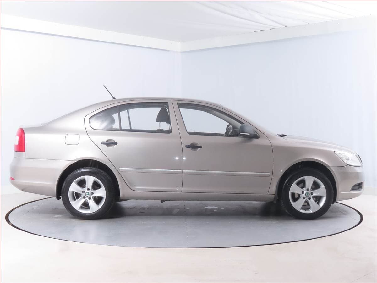 Škoda OCTAVIA - 6