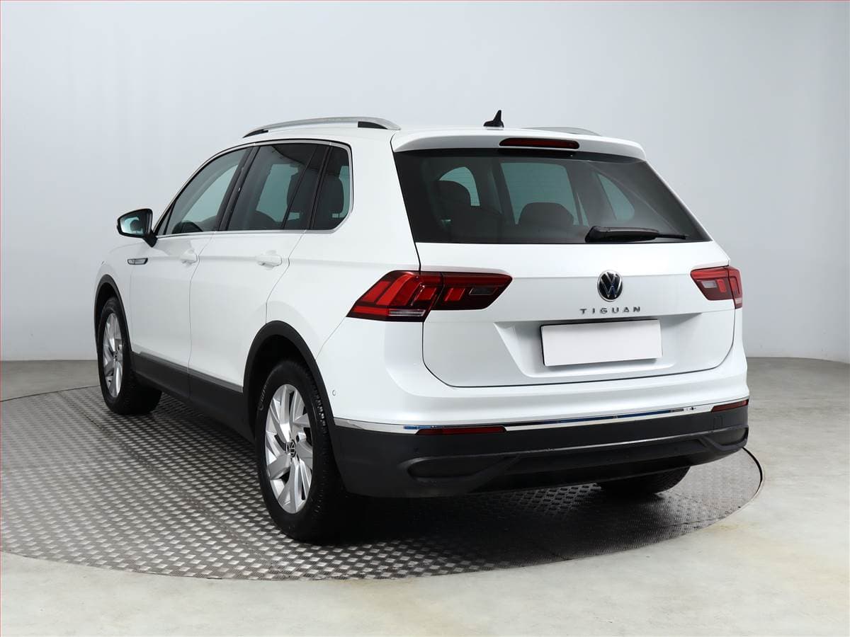 Volkswagen TIGUAN - 4