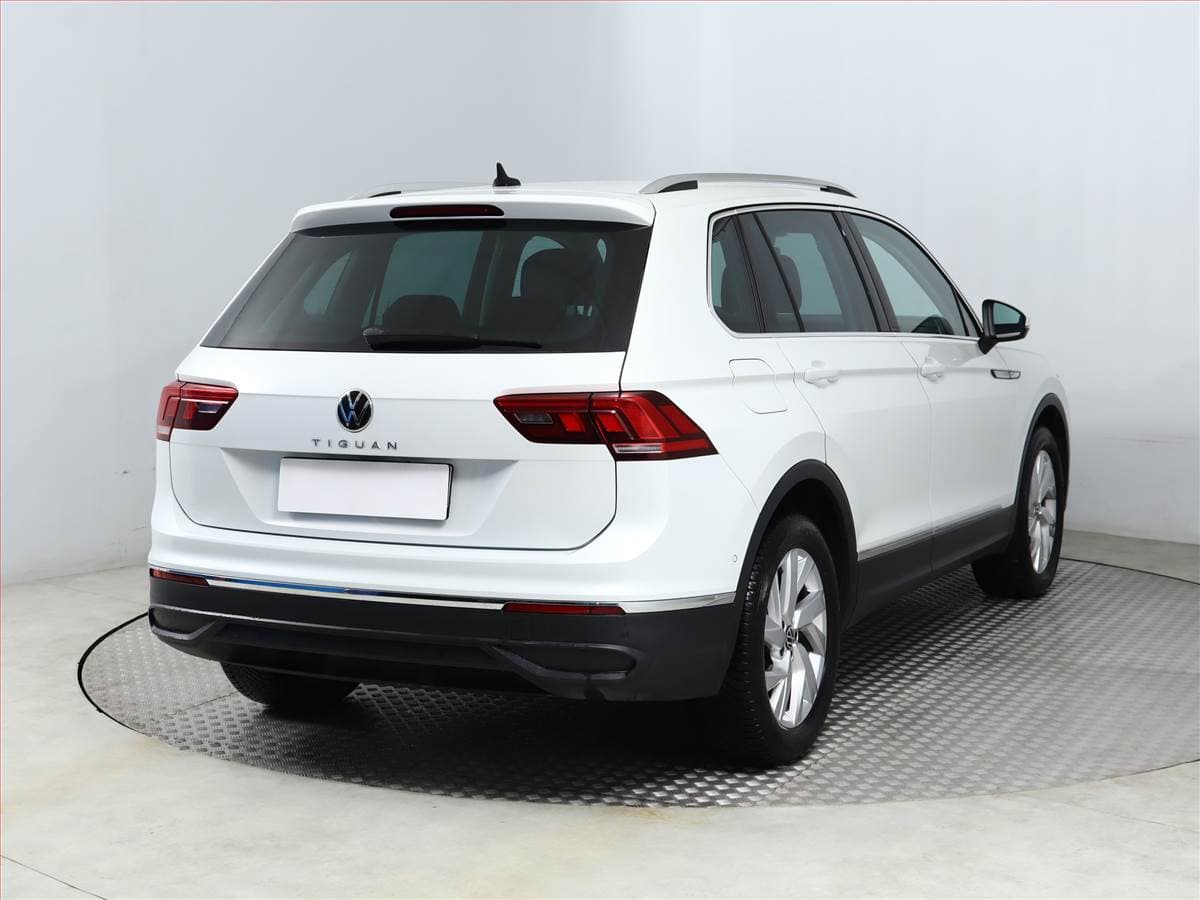 Volkswagen TIGUAN - 5