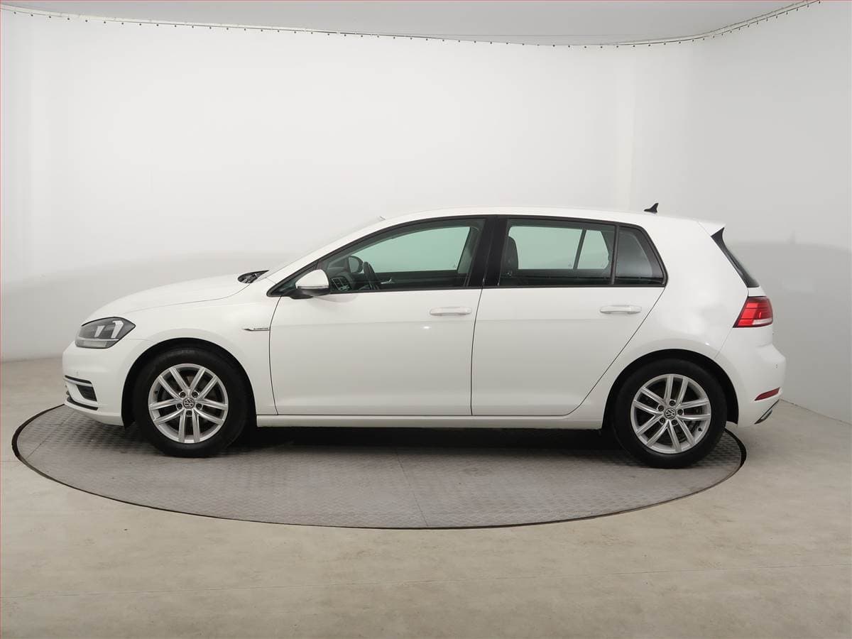 Volkswagen GOLF - 3