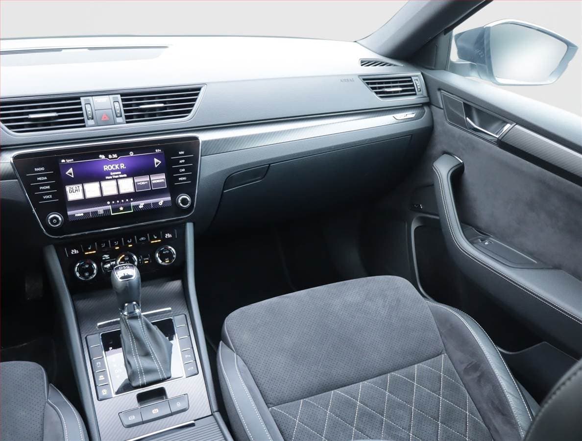 Škoda SUPERB - 8