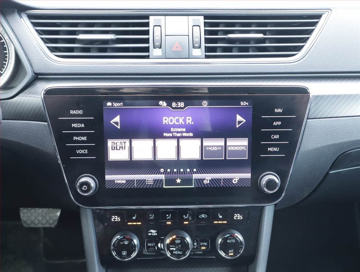 Škoda SUPERB - 12